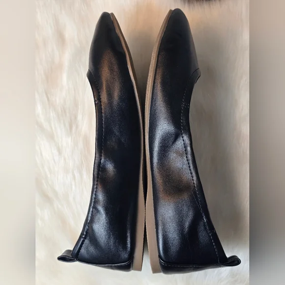 Universal Threads Classic Women's Black Flats - Picture 8 of 12